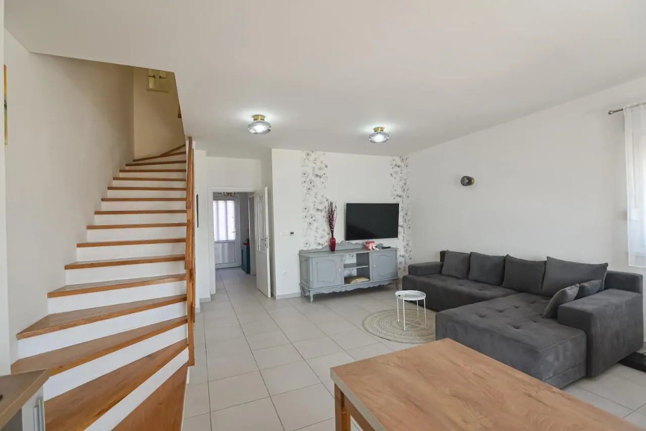 Melimar Apartment Icici